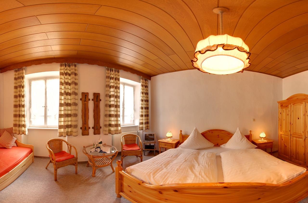 Hotel Weingut Schuetzen Senheim Buitenkant foto